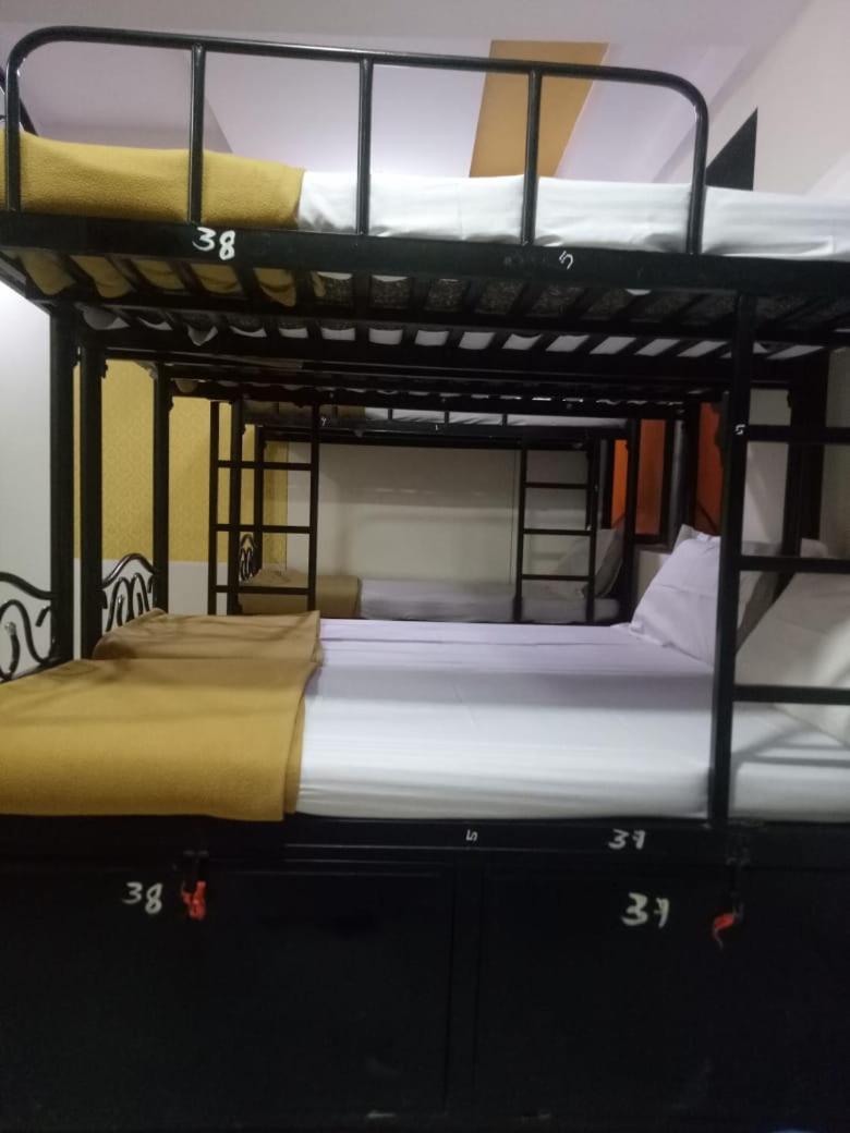Bandra Dormitory Only For Indian Βομβάη Εξωτερικό φωτογραφία